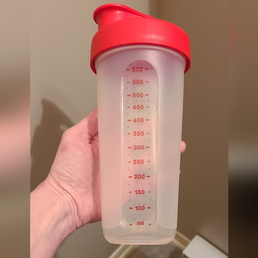 Tupperware All-In-One Shake - Picture 2 of 8